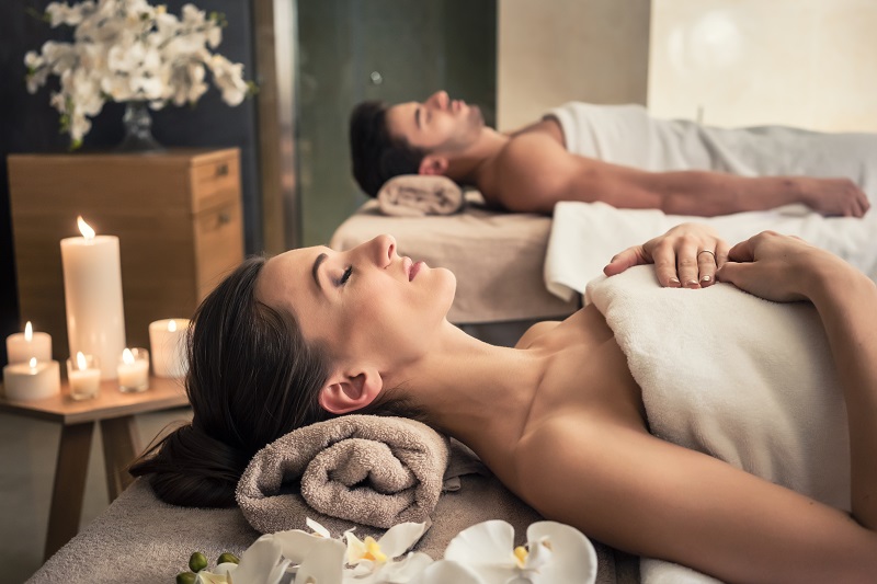 Couples massage