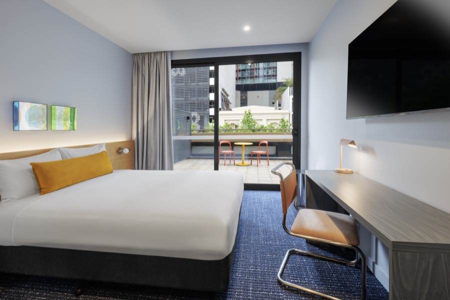 lyf on Elizabeth guest room with private balcony