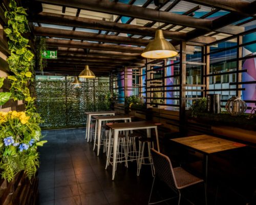 SHOTBYTHOM-2021-1430946-1030x555