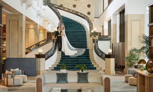 jw-oolsp-grand-staircase-21540_Feature-Hor